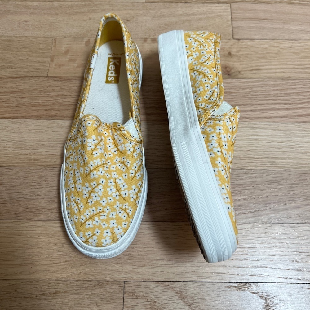 Keds Women’s Yellow Floral Double Decker Slip on Sneakers 6 - Picture 5 of 12